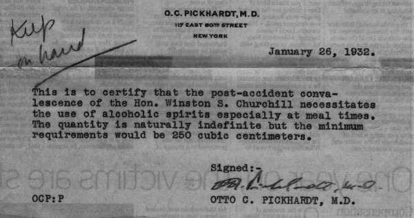 Lekár predpísal Churchillovi na zotavenie alkohol
