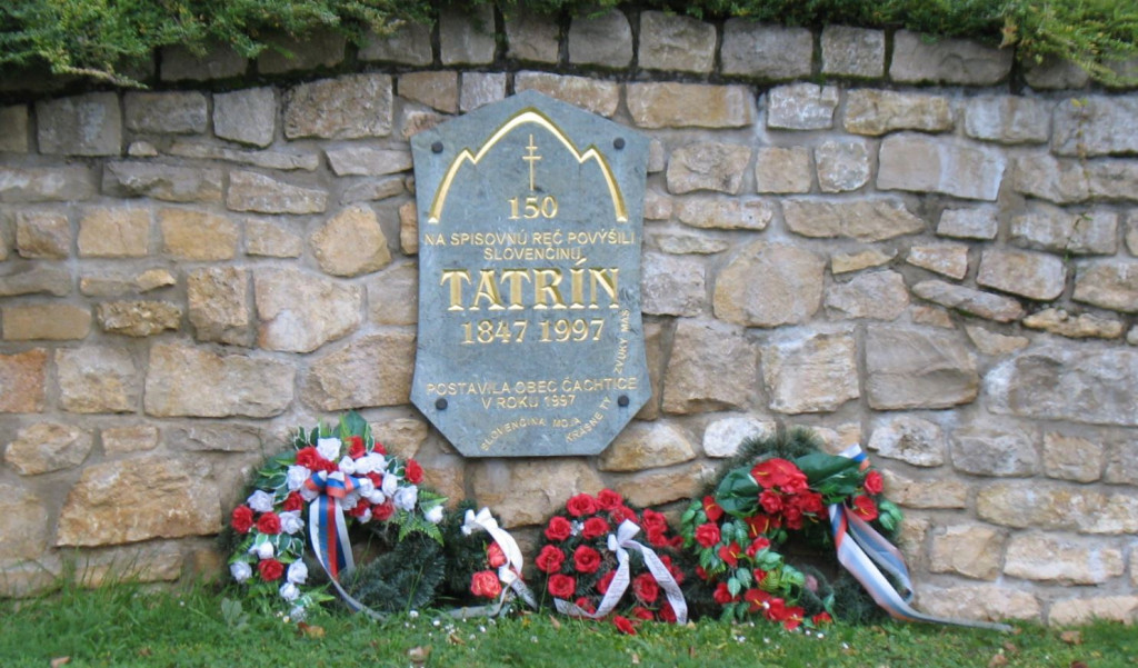 Pamätná tabuľa spolku Tatrín v Čachticiach