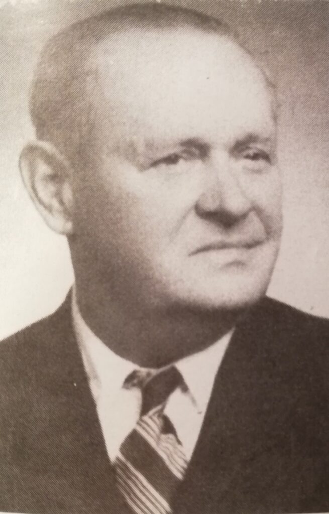 3. Stefan Dubcek v obdobi po druhej svetovej vojne - Štefan Dubček, otec slávneho syna, prežil ešte búrlivejší život než jeho potomok